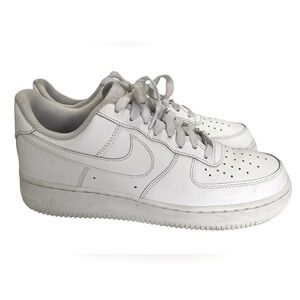 White Athletic Sneakers - Size Youth 6 Women’s 8